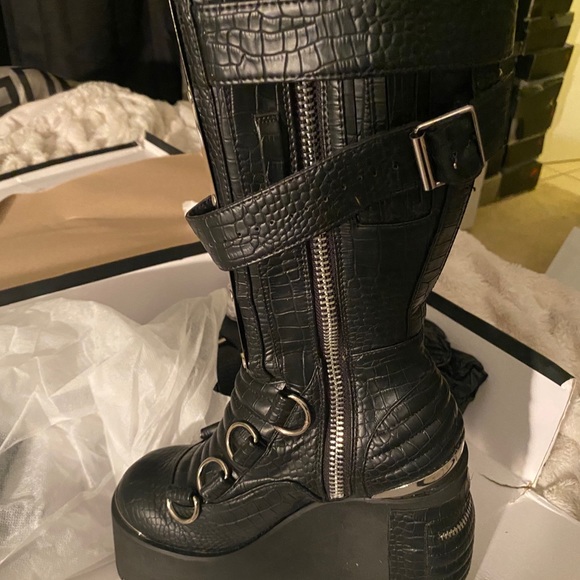 Dolls Kill Boots (SOLD OUT) - Picture 8 of 11